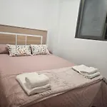 Pompeu Fabra Apartment *